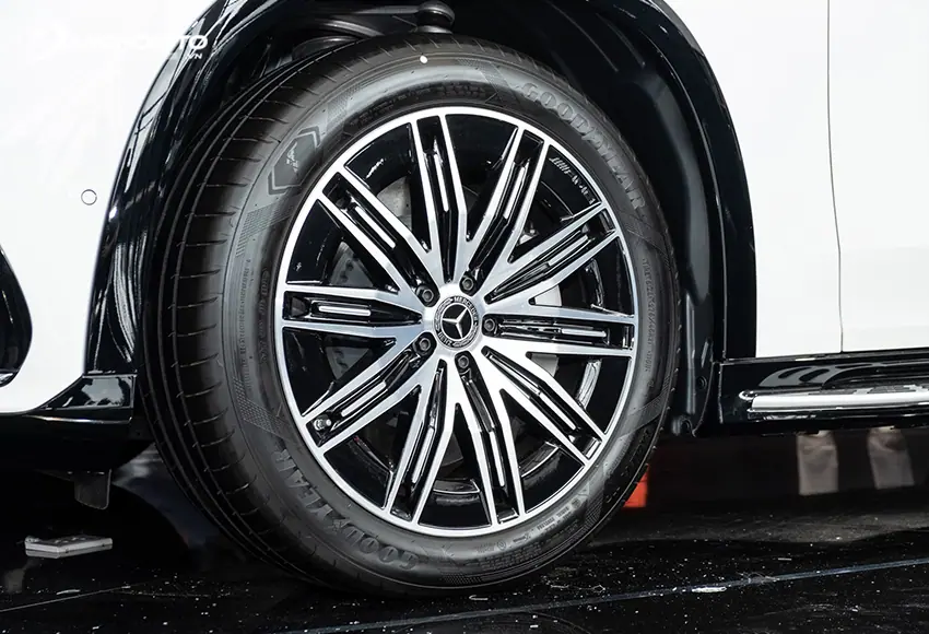 Mercedes-Benz EQS 2024 sử dụng mâm hợp kim đa chấu kích thước từ 19 đến 21 inch