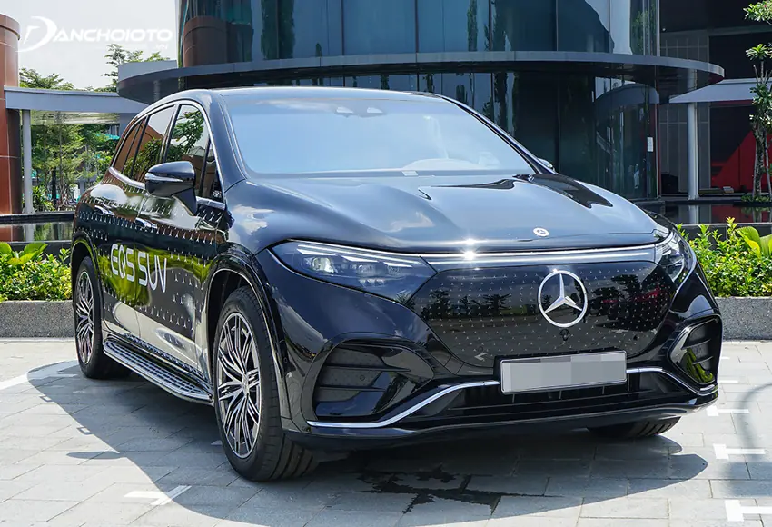 Mercedes-Benz EQS 2024 là mẫu xe điện hạng sang mới nhất ra mắt tại Việt Nam