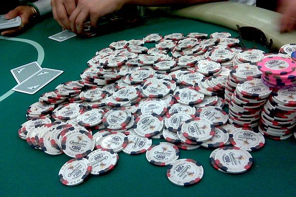 Những Cách Nghĩ Xấu Về Poker (Phần 3): Quá Tập Trung Vào Big Pot - Jul Trần