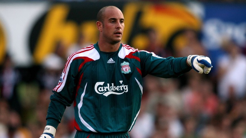 Thời gian thi đấu cho Liverpool cũng là thời gian dài nhất của thủ thành Pepe Reina