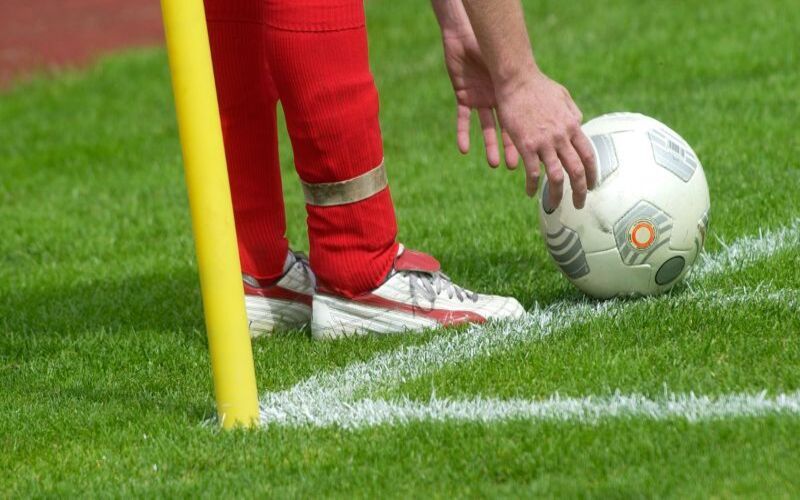 Phạt góc là gì? 5 quy tắc khi thực hiện phạt góc