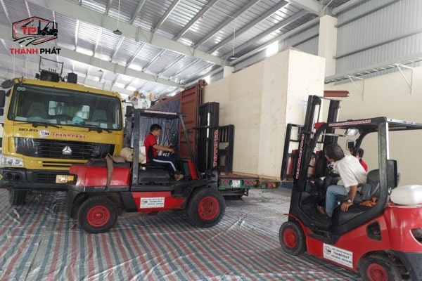 Dịch vụ cho thuê xe nâng Diesel hàng tháng
