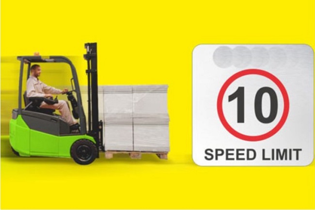 Tốc Độ Tối Đa Của Xe Nâng Là Bao Nhiêu? Nguyên Tắc Lái Xe Nâng An Toàn